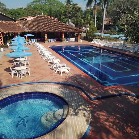 Отель Hosteria Real Санта-Фе-де-Антьокия Экстерьер фото